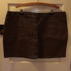 Rue + 4X green skirt